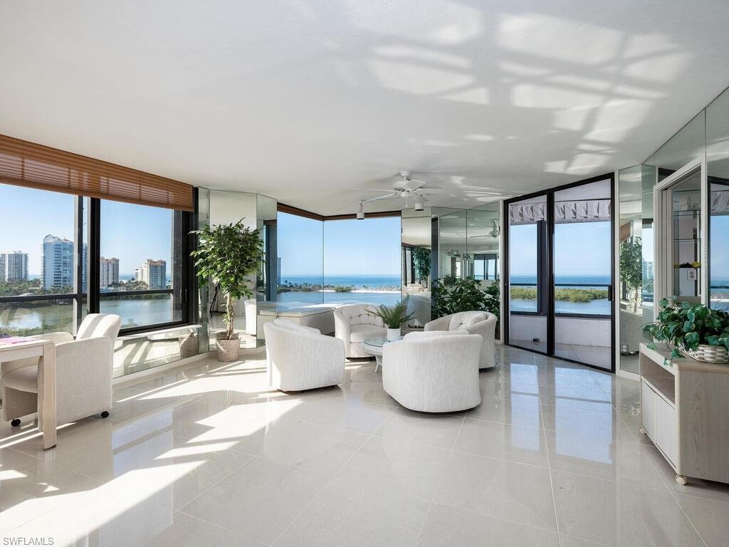 Condo in Naples, Florida, United States 2 - 18080167