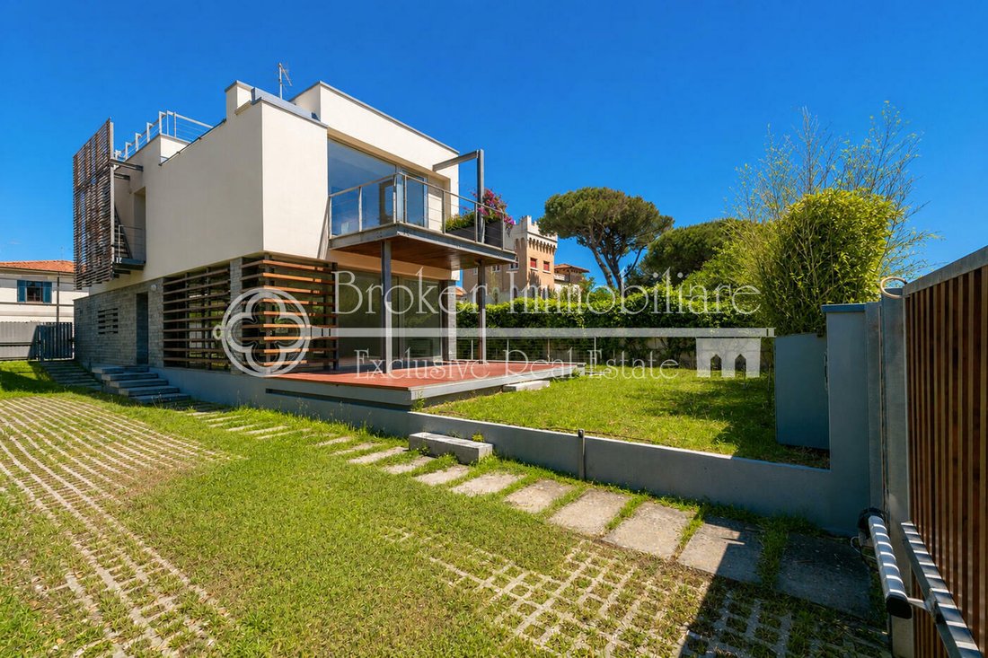 Villa in Lido di Camaiore, Camaiore, Tuscany 1 - 18080186