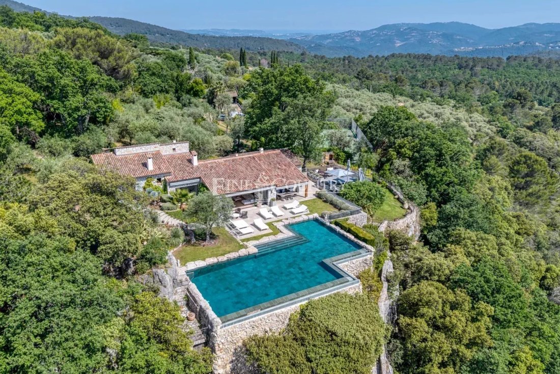 Villa in Saint-Cézaire-sur-Siagne, Provence-Alpes-Côte d'Azur, France 1 - 18079991