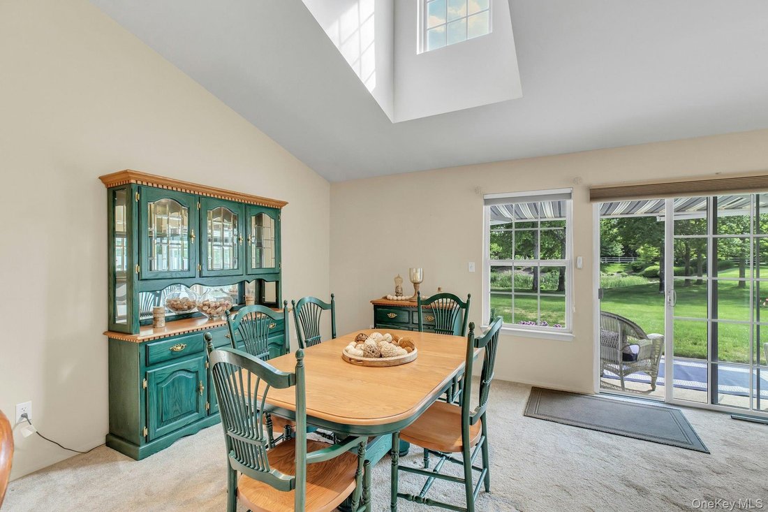 Condo in Aquebogue, New York, United States 4 - 18079891