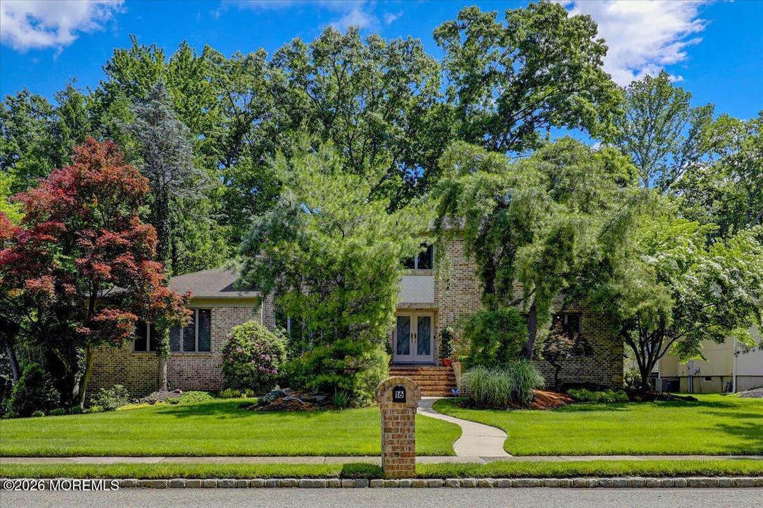 House in Marlboro Township, New Jersey, United States 2 - 18080081