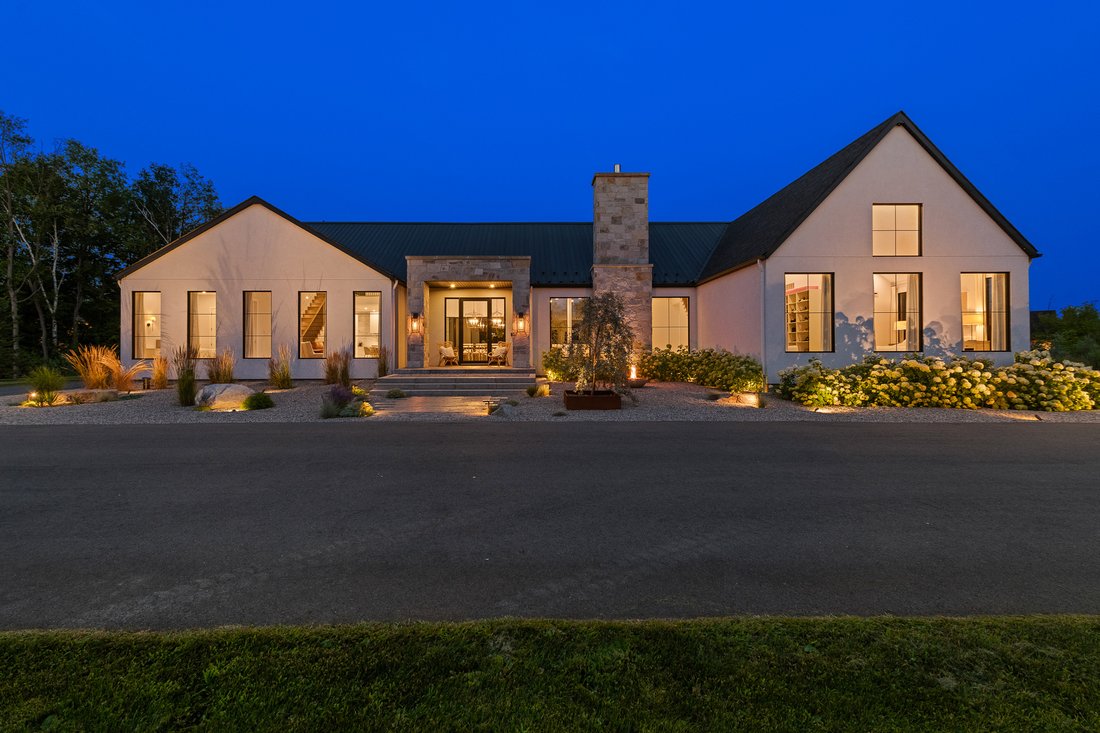 House in Ottawa, Ontario, Canada 2 - 18080122