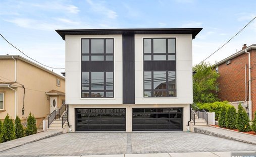 House in Palisades Park, New Jersey, United States 1