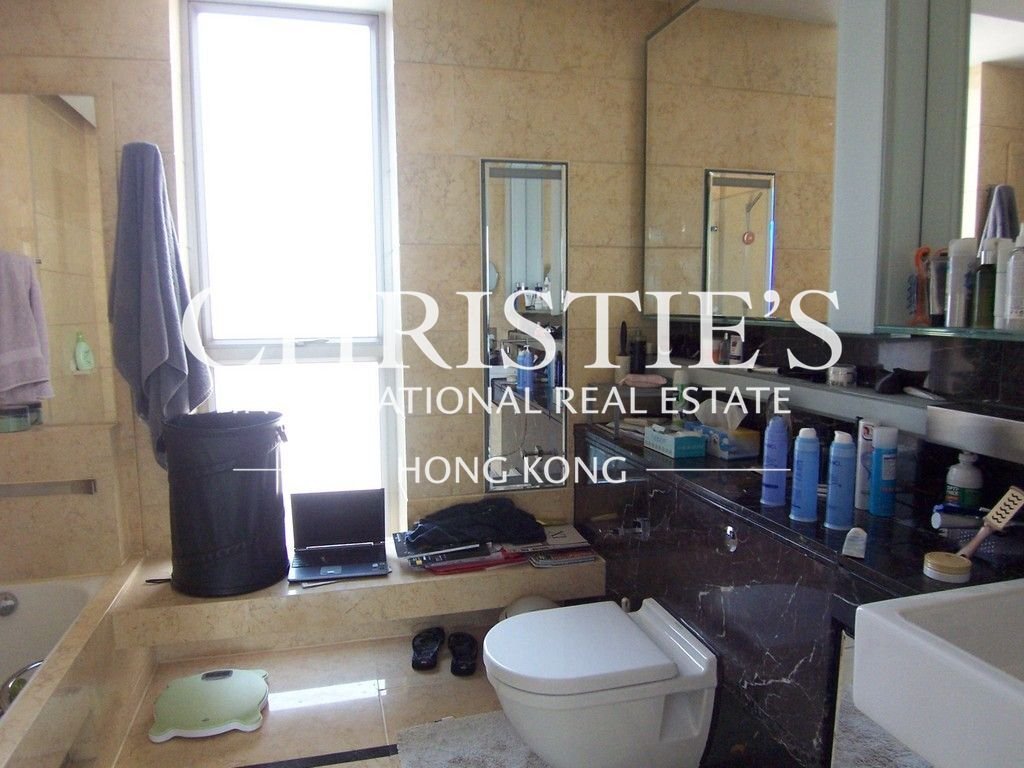Apartment in Hong Kong, Hong Kong 5 - 18080487