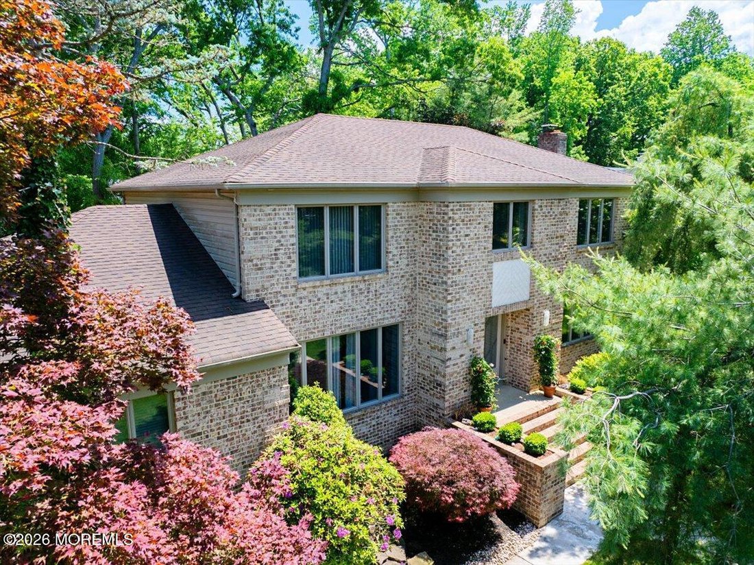 House in Marlboro Township, New Jersey, United States 1 - 18080081