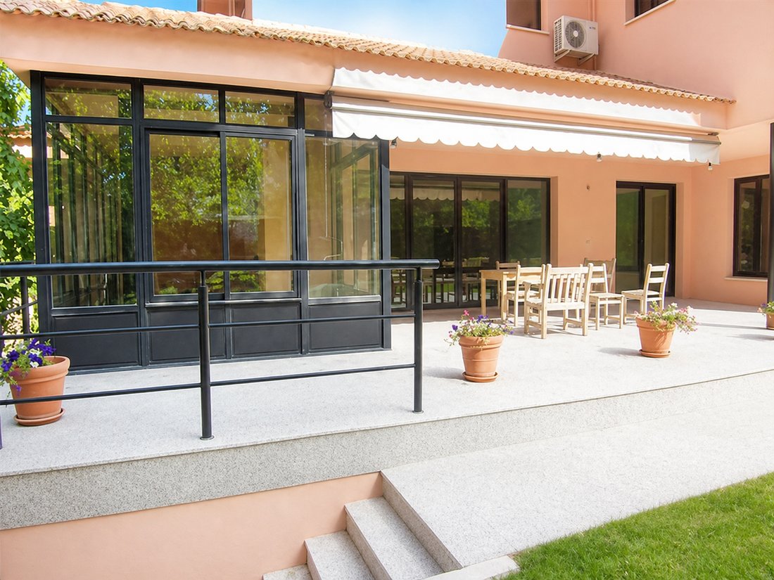 Villa in Somosaguas, Pozuelo de Alarcon, Comunidad de Madrid 5 - 18079954