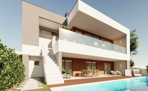 Villa in Mexilhoeira Grande, Algarve, Portugal 1