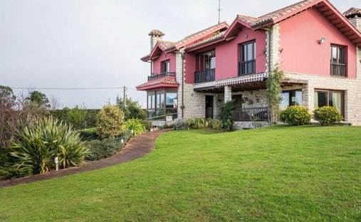 Chalet in Distrito Rural, Gijon / Xixon, Spain 1