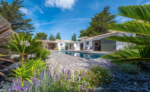 House in Le Bois-Plage-en-Ré, Nouvelle-Aquitaine, France 1