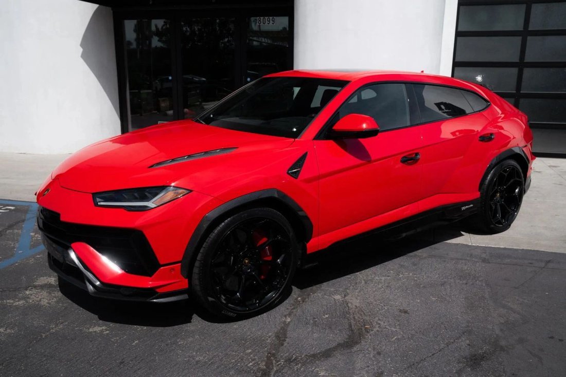 Suv in Bloomington, CA, United States 5 - 18080432