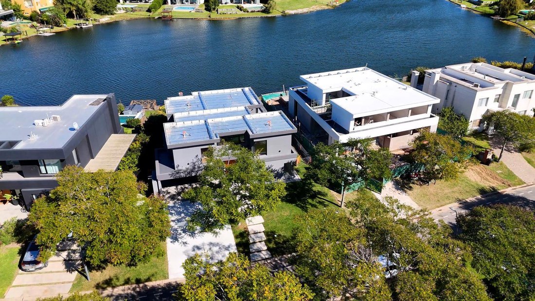 House in Belén de Escobar, Buenos Aires Province, Argentina 2 - 18080223
