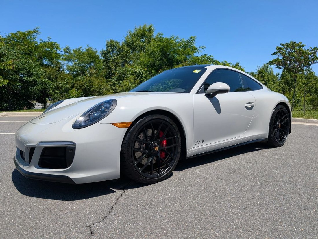 Coupe in Ashburn, VA, United States 2 - 18080564