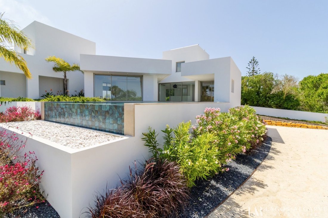 Villa in Sao Goncalo de Lagos, Algarve, Portugal 1 - 18039249