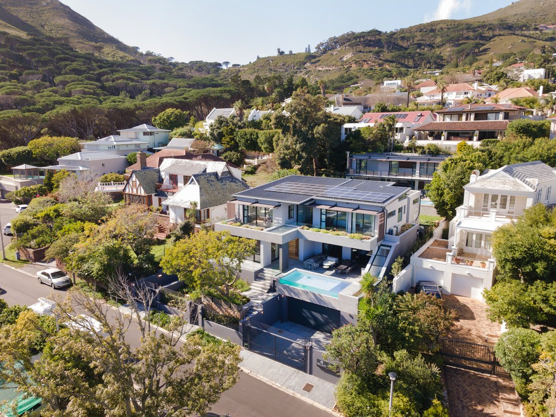 House in Bakoven, Cape Town, South Africa 2 - 15912861