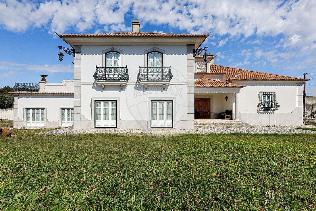 Villa in Bucelas, Lisbon, Portugal 1 - 15347377