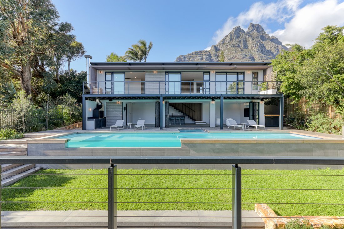 House in Bakoven, Cape Town, South Africa 5 - 15912861