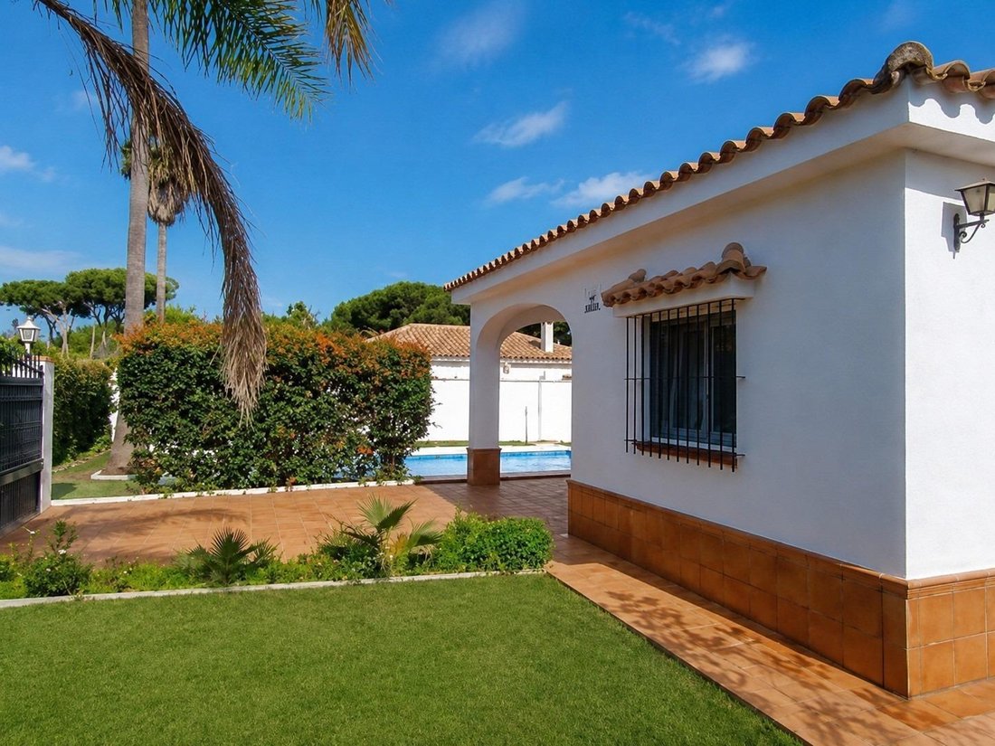Chalet in Chiclana de la Frontera, Andalusia, Spain 4 - 18054202