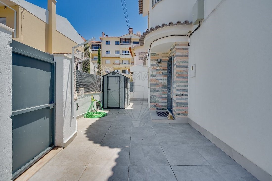 Villa in Carcavelos e Parede, Lisbon, Portugal 3 - 18083118