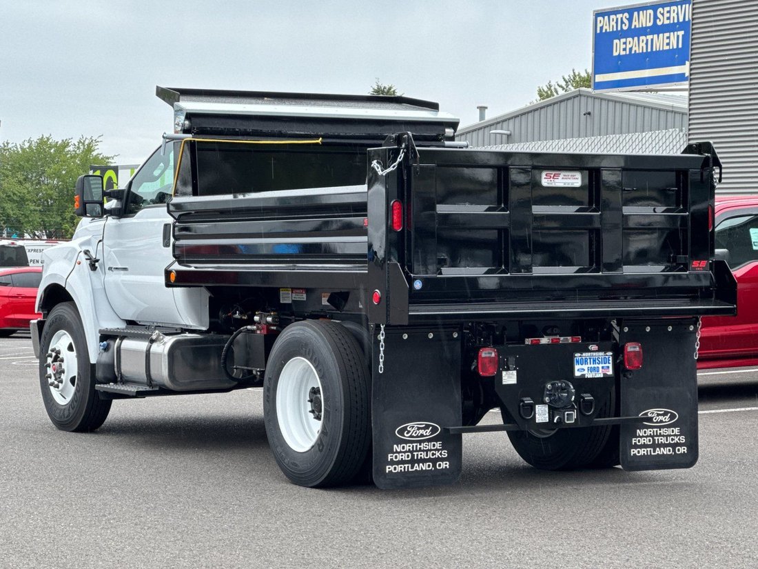 Pickup in Portland, OR, United States 4 - 18080380