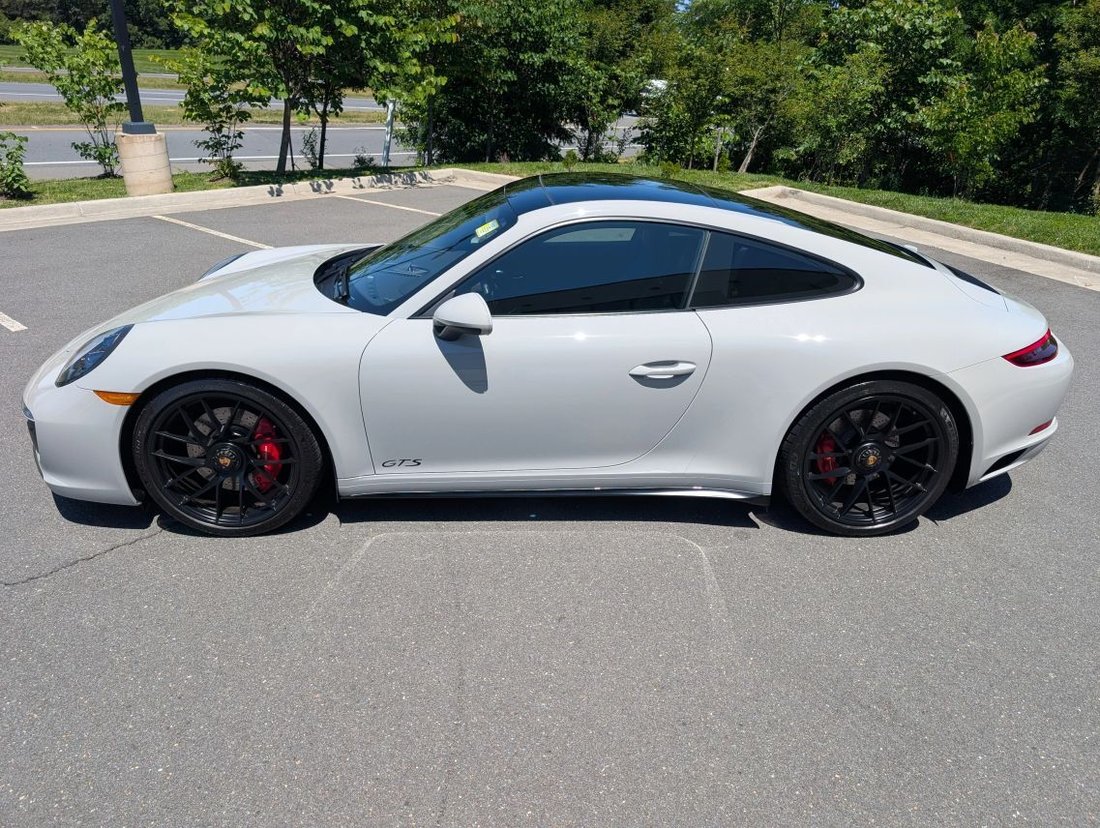 Coupe in Ashburn, VA, United States 3 - 18080564