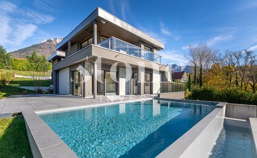 Villa in Menthon-Saint-Bernard, Auvergne-Rhône-Alpes, France 1