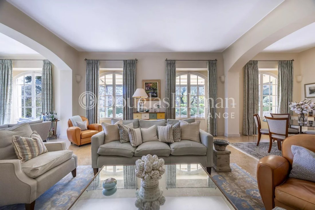 Villa en Grasse, Provenza-Alpes-Costa Azul, Francia 4 - 14971491