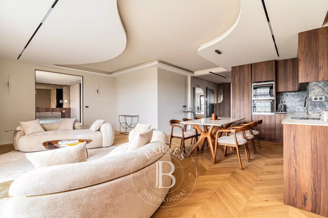 Apartment in Auteuil Nord, Paris 16e Arrondissement, Paris 4 - 18080213