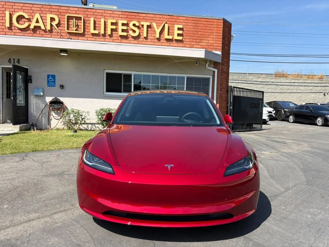 Sedan in Arcadia, CA, United States 2 - 18049087