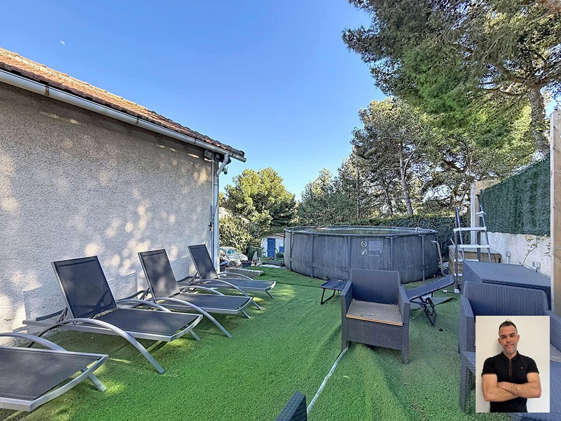 Villa in Le Village-L'Esperon, Sausset-les-Pins, France 3 - 18080384