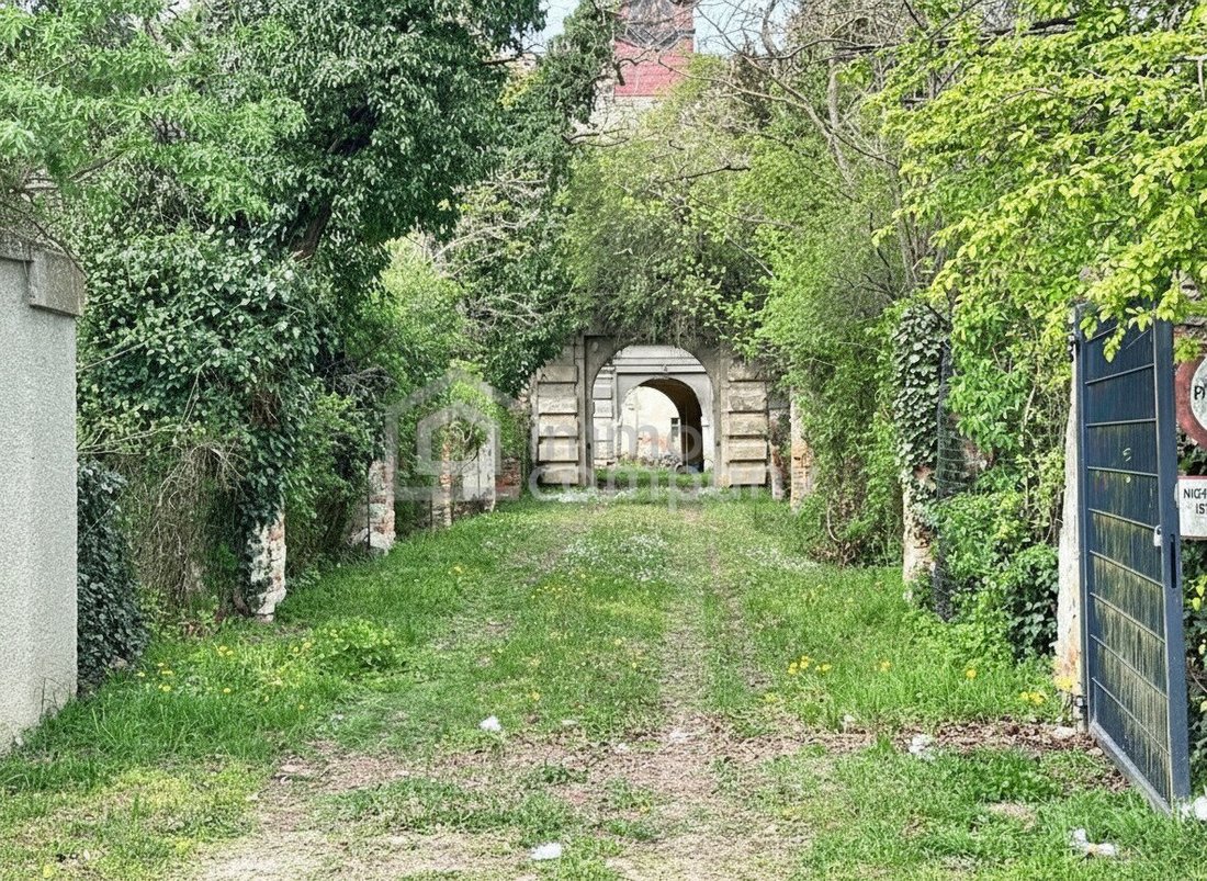 Rabensburg, Lower Austria, Austria 3 - 18080307