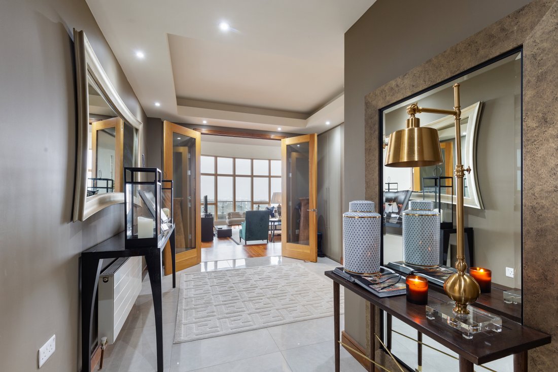 Apartment in Dublin, County Dublin, Ireland 3 - 18080722
