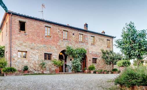 Country House in Foiano della Chiana, Tuscany, Italy 1