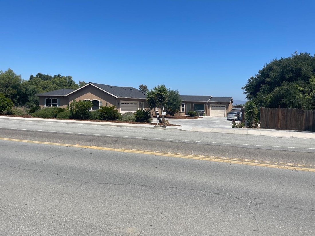 House in Hollister, California, United States 1 - 18080768
