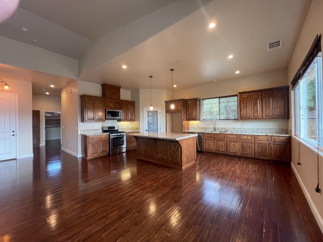 House in Hollister, California, United States 5 - 18080768
