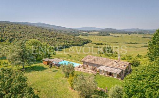 Country House in Monteriggioni, Tuscany, Italy 1