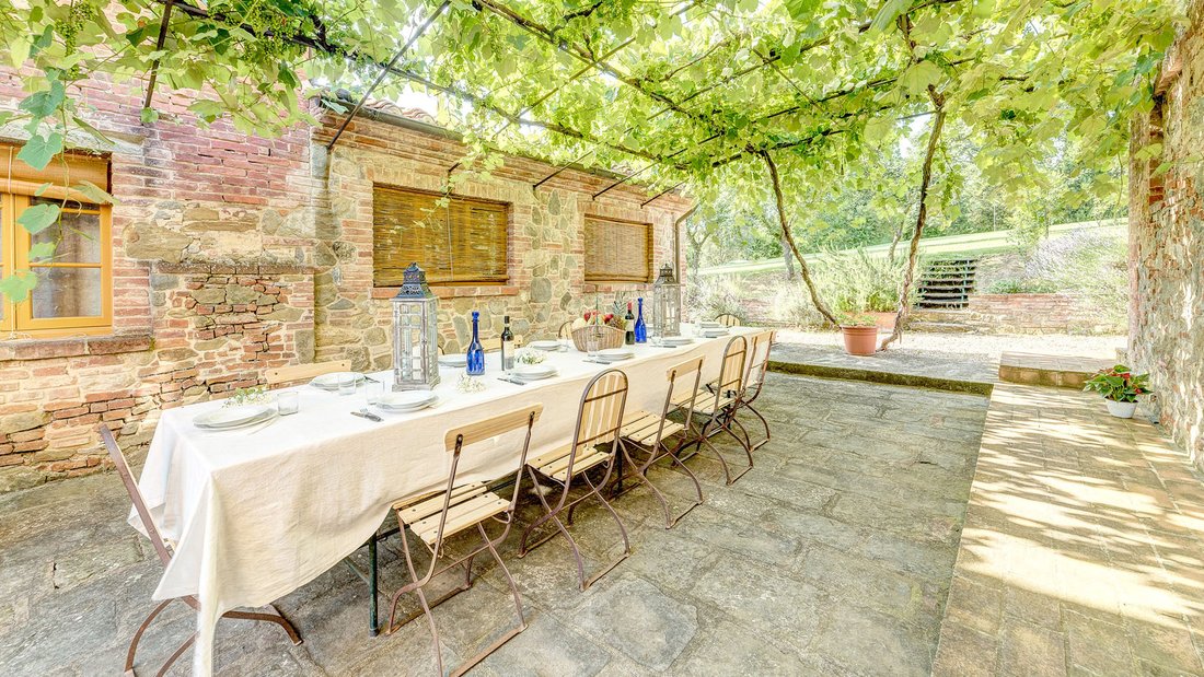 Country House in Foiano della Chiana, Tuscany, Italy 2 - 18080811