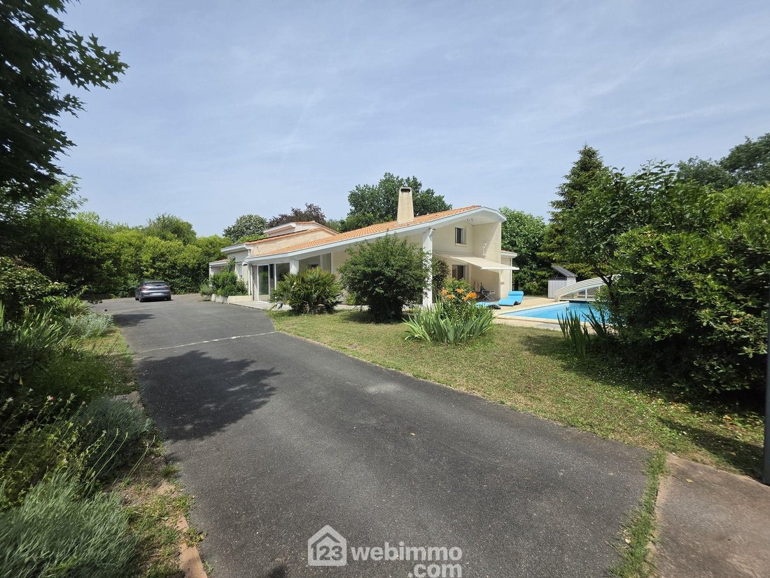 House in Zone Industrielle, Blanquefort, France 3 - 18083473