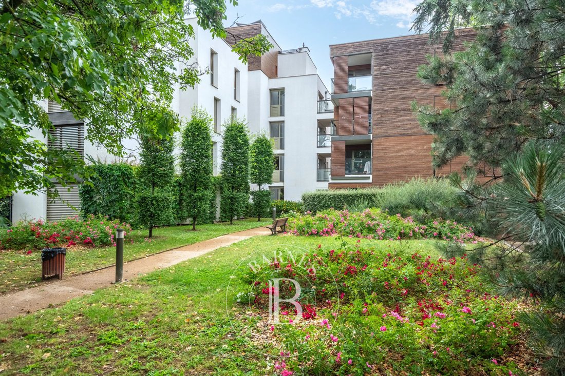 Apartment in Champvert-Point du Jour-Saint Irénée, Lyon 5e Arrondissement, Lyon 3 - 18083309