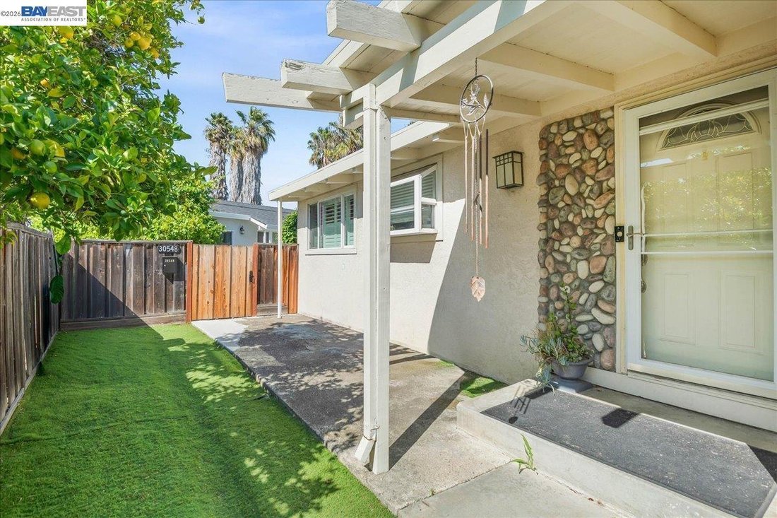 House in Hayward, California, United States 3 - 18086577