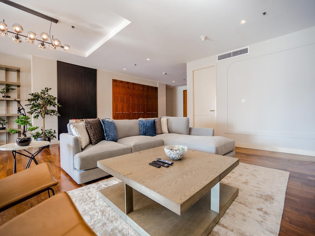 Apartment in DIFC / Dubai International Financial Centre, Dubai, United Arab Emirates 1 - 18081066