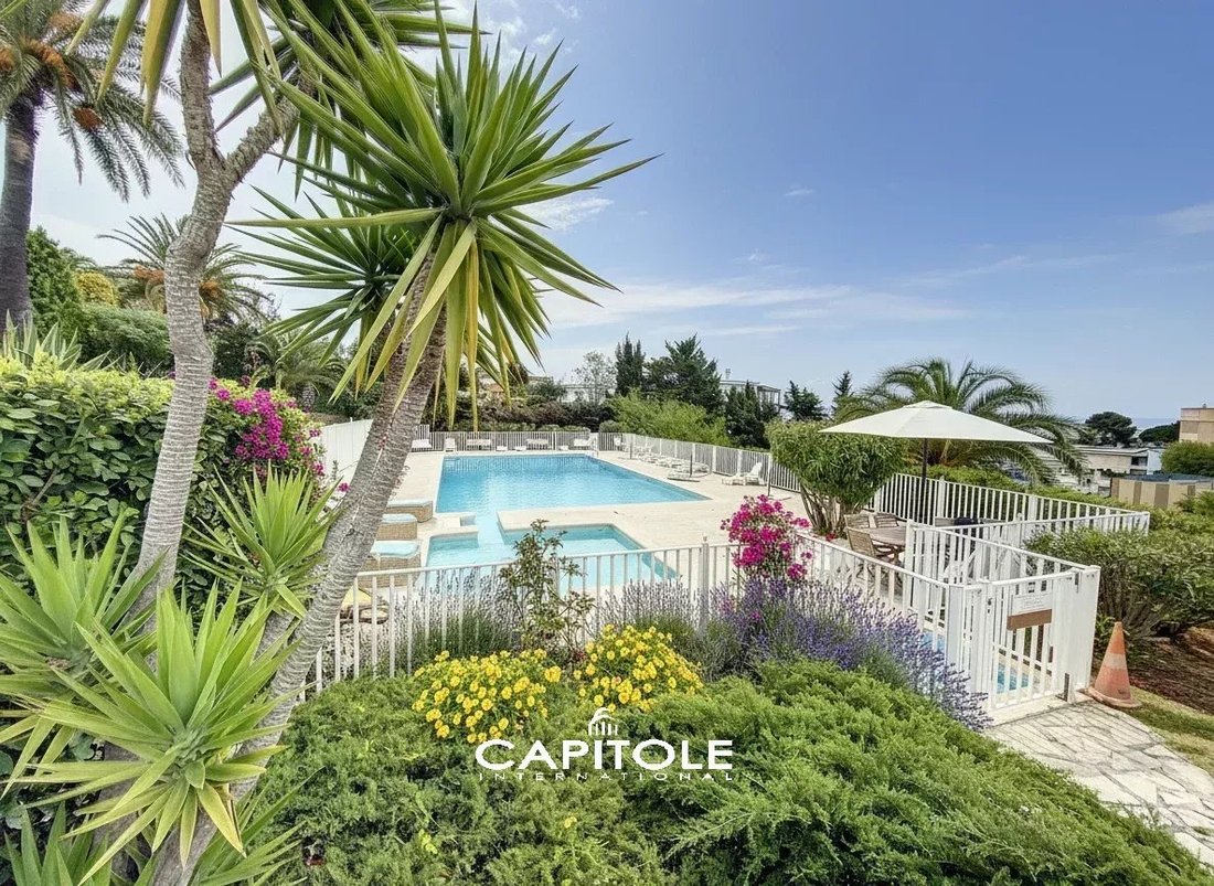 Apartment in Antibes, Provence-Alpes-Côte d'Azur, France 2 - 18084703