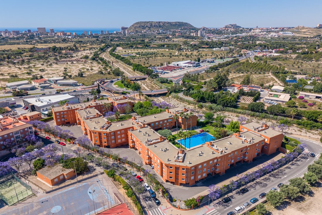Apartment in Alicante, Valencian Community, Spain 2 - 18083115