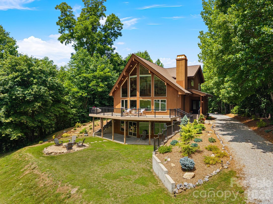 House in Hendersonville, North Carolina, United States 2 - 18085979