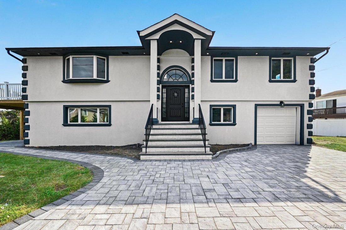 House in Bellmore, New York, United States 1 - 18086781