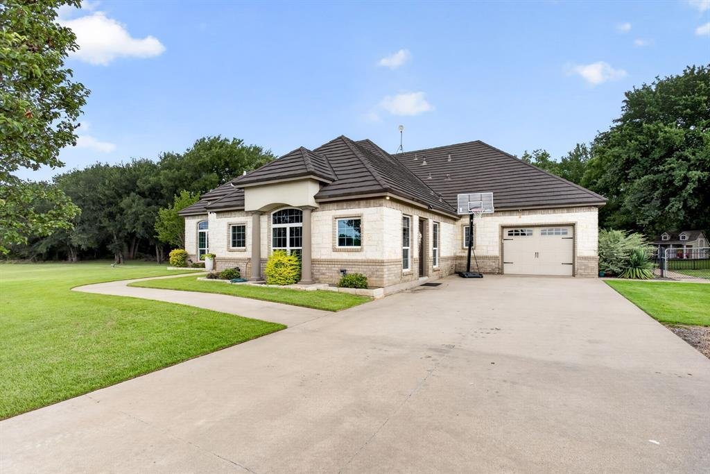 House in Cleburne, Texas, United States 5 - 16596183