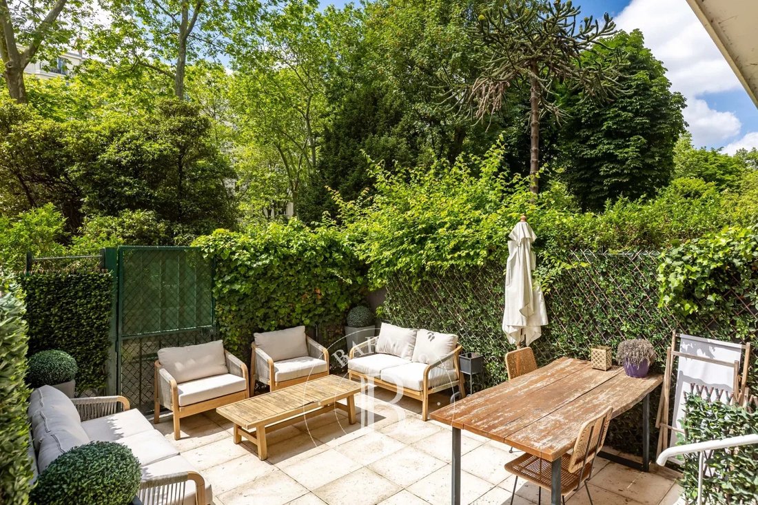 Apartment in Ile de la Jatte - Parc d'Orléans, Neuilly-sur-Seine, France 2 - 18083339