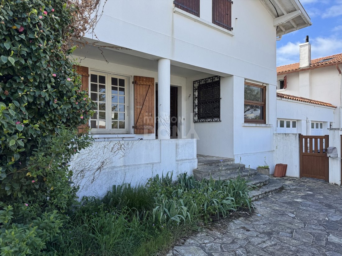 House in Anglet, Nouvelle-Aquitaine, France 2 - 18088319