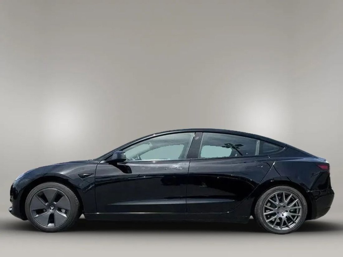 Sedan in Riverside, CA, United States 4 - 18083640