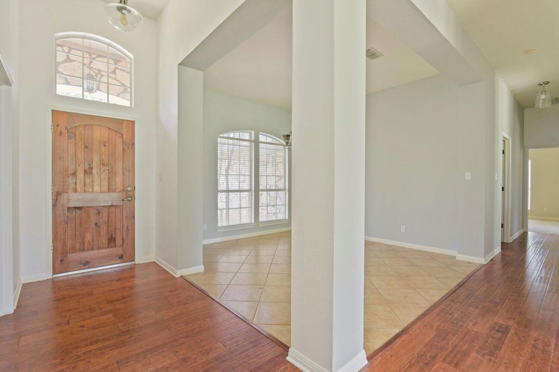 House in Buda, Texas, United States 5 - 18081182