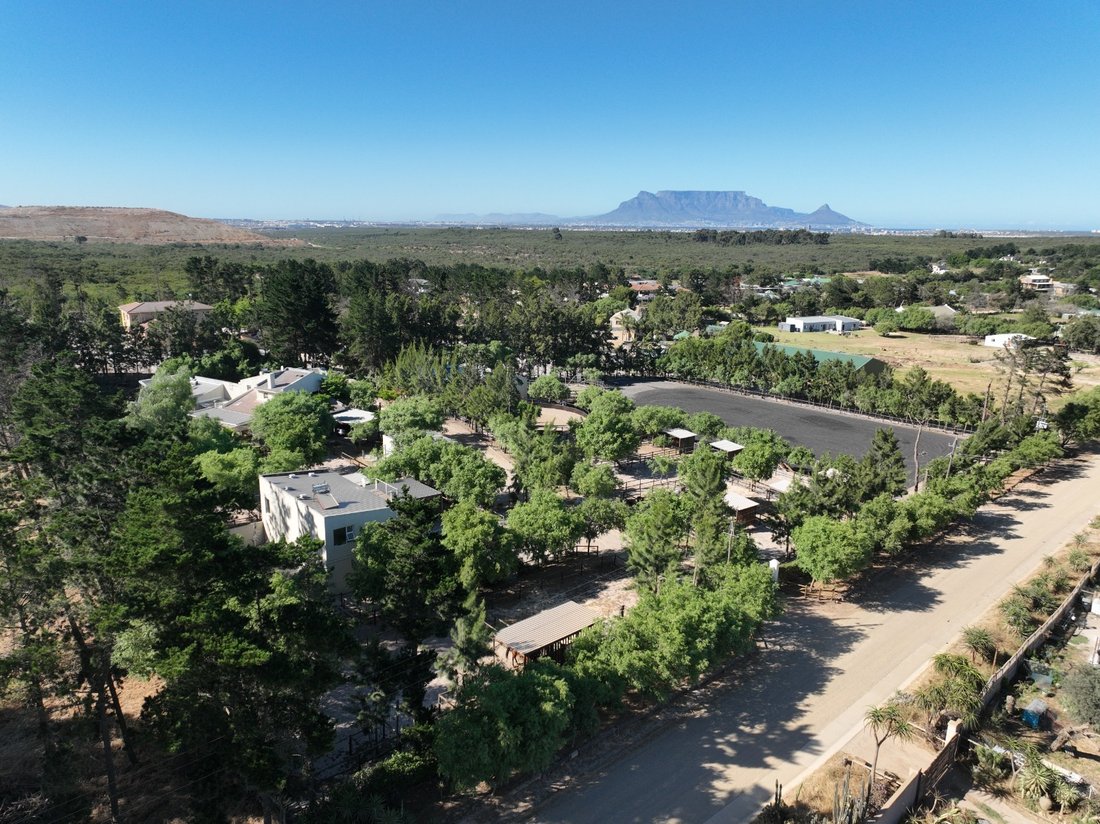 Farm Ranch in Bothasig, Cape Town, South Africa 1 - 18083614